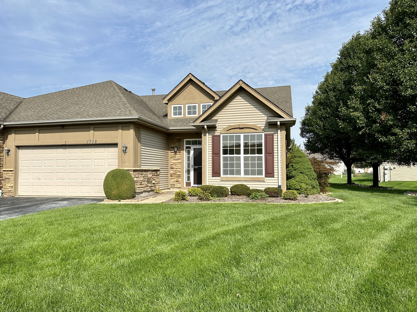 1308 Charlevoix Way, Schererville, IN 46375