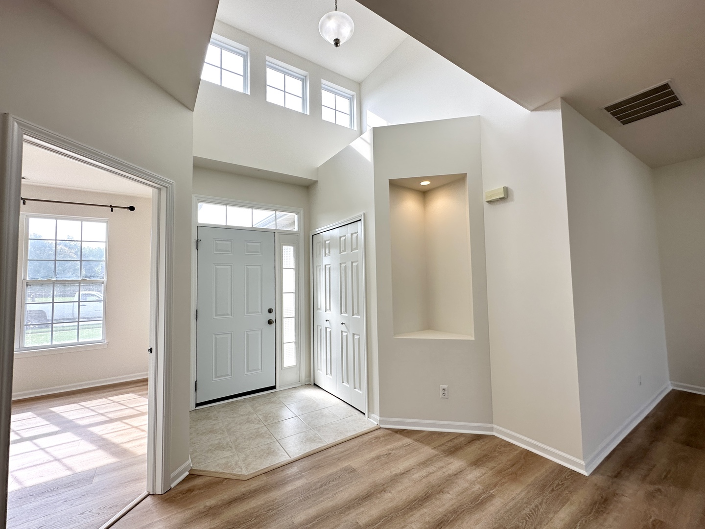 1308 Charlevoix Way, Schererville, IN 46375