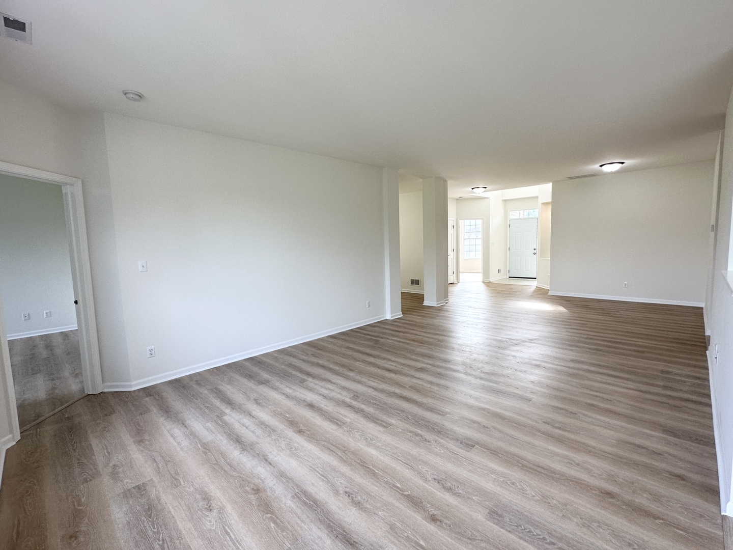 1308 Charlevoix Way, Schererville, IN 46375