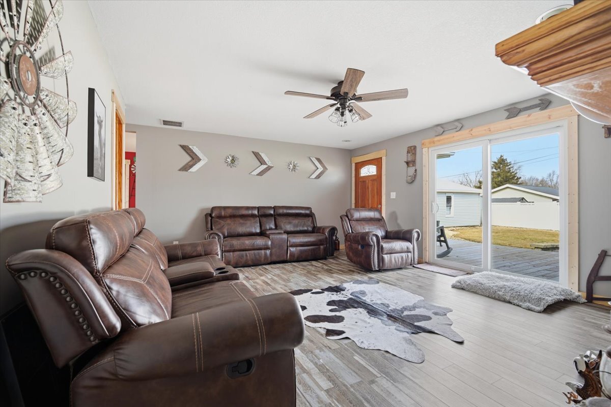 709 E Meade Street, Pontiac, IL 61764