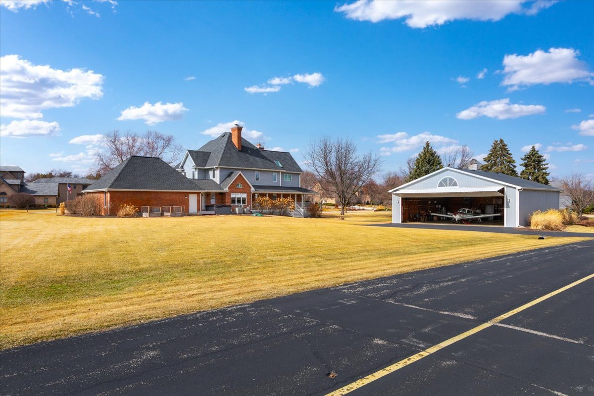 9S271 Stearman Drive, Naperville, IL 60564