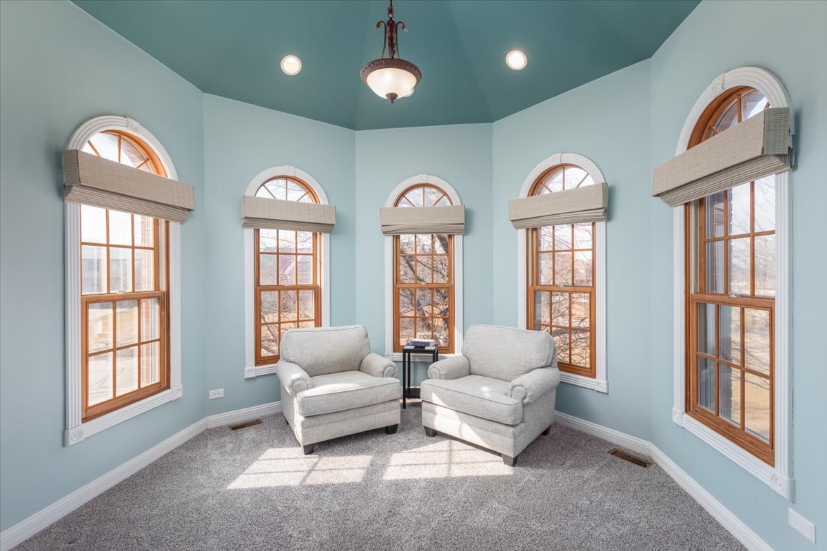 9S271 Stearman Drive, Naperville, IL 60564