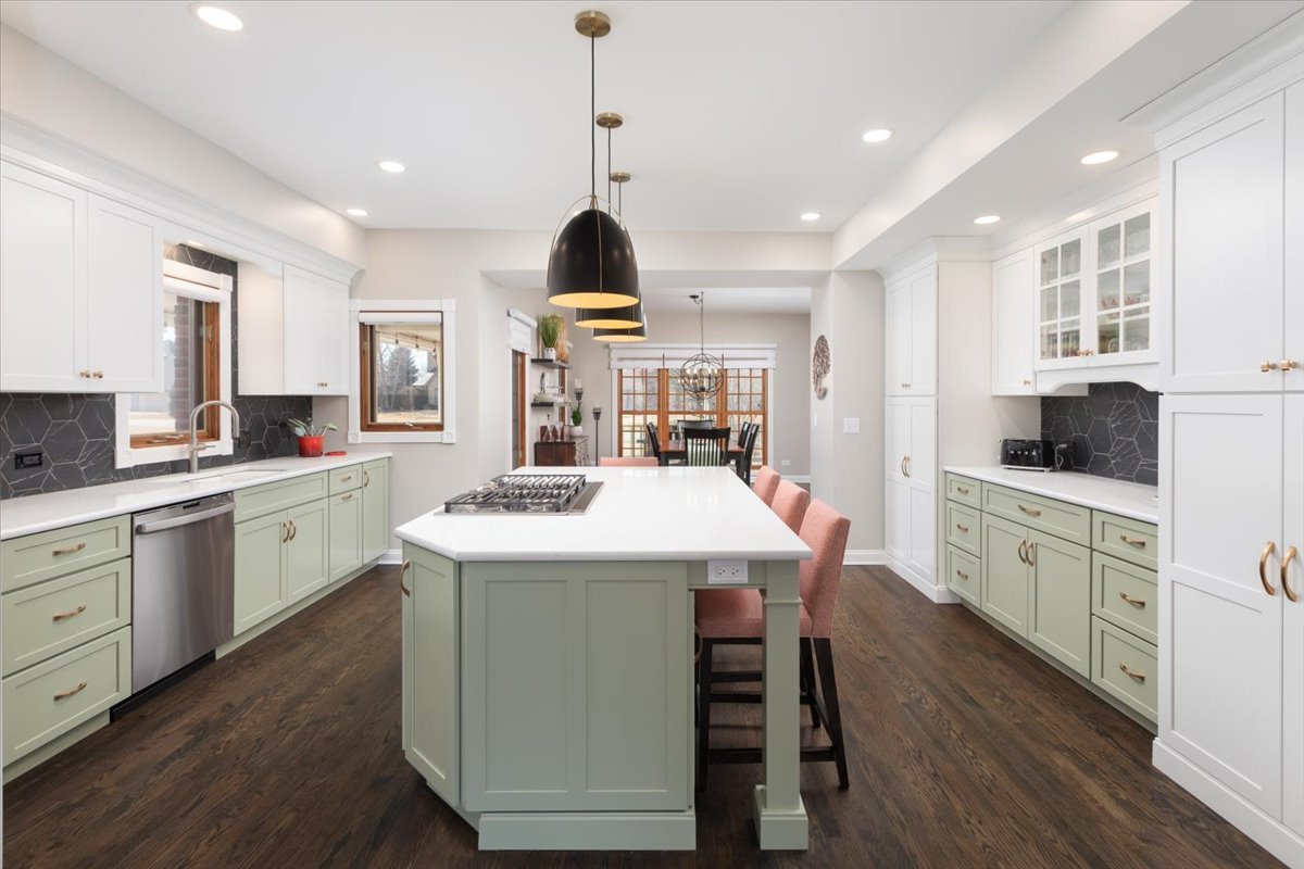 9S271 Stearman Drive, Naperville, IL 60564