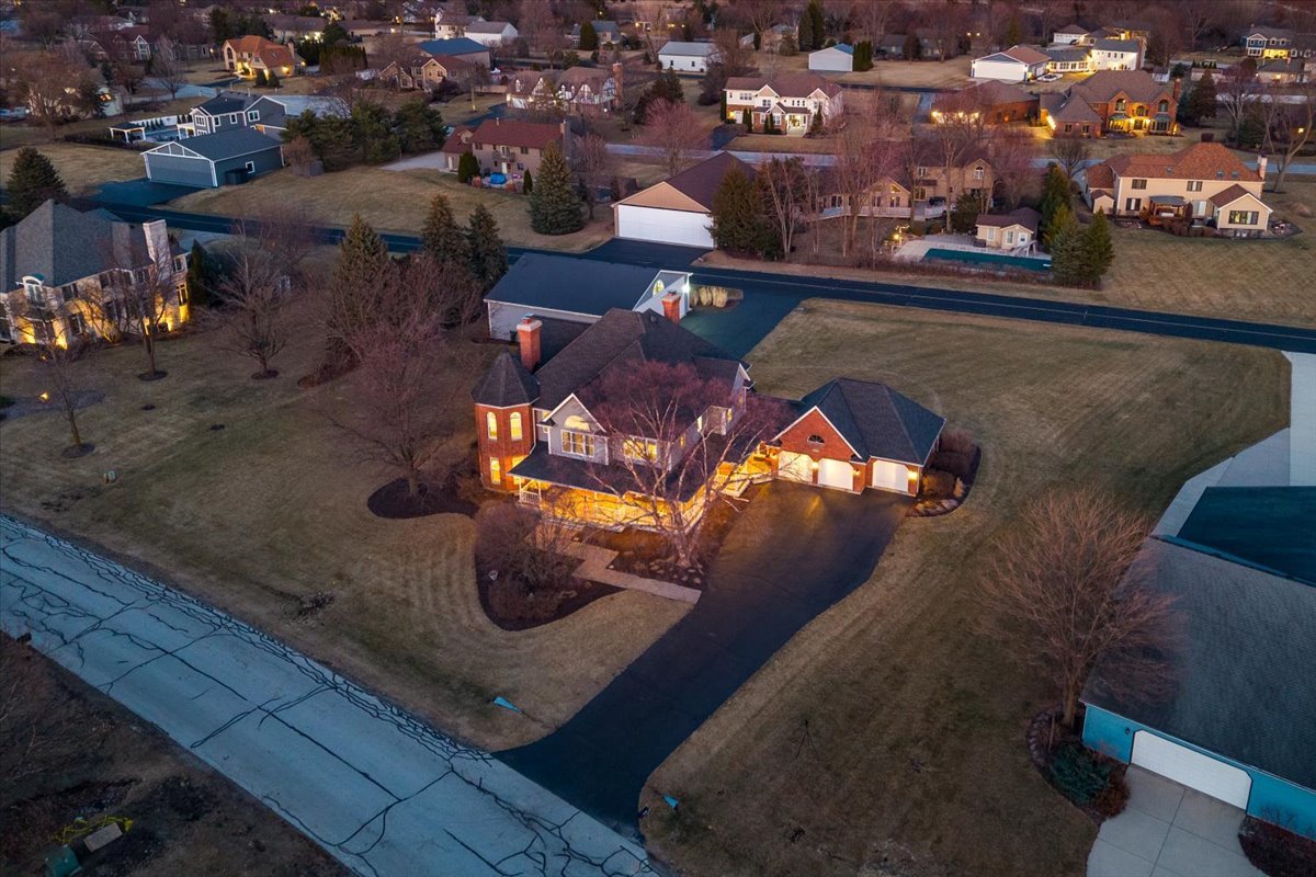 9S271 Stearman Drive, Naperville, IL 60564