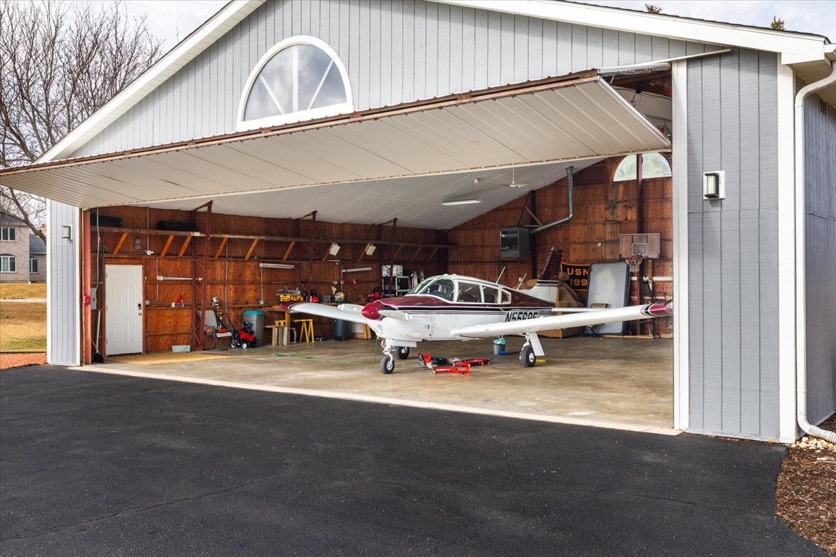 9S271 Stearman Drive, Naperville, IL 60564