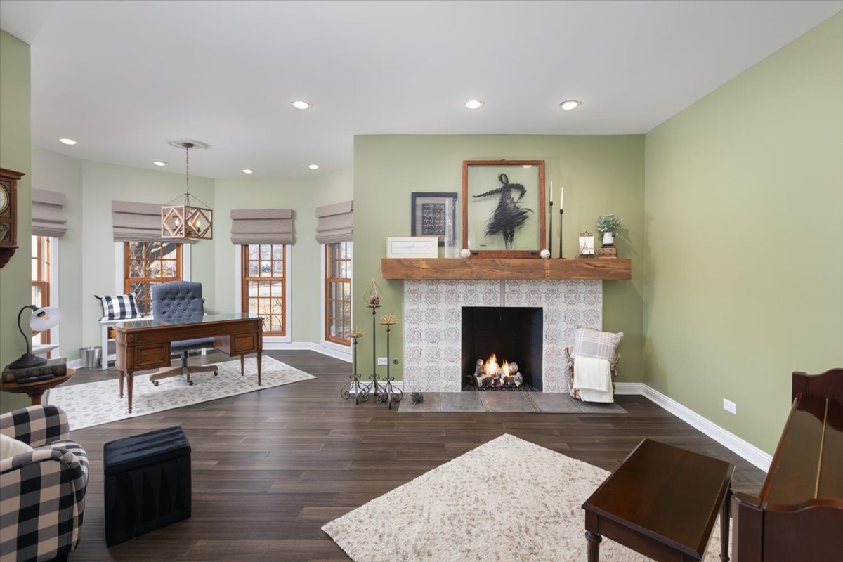 9S271 Stearman Drive, Naperville, IL 60564