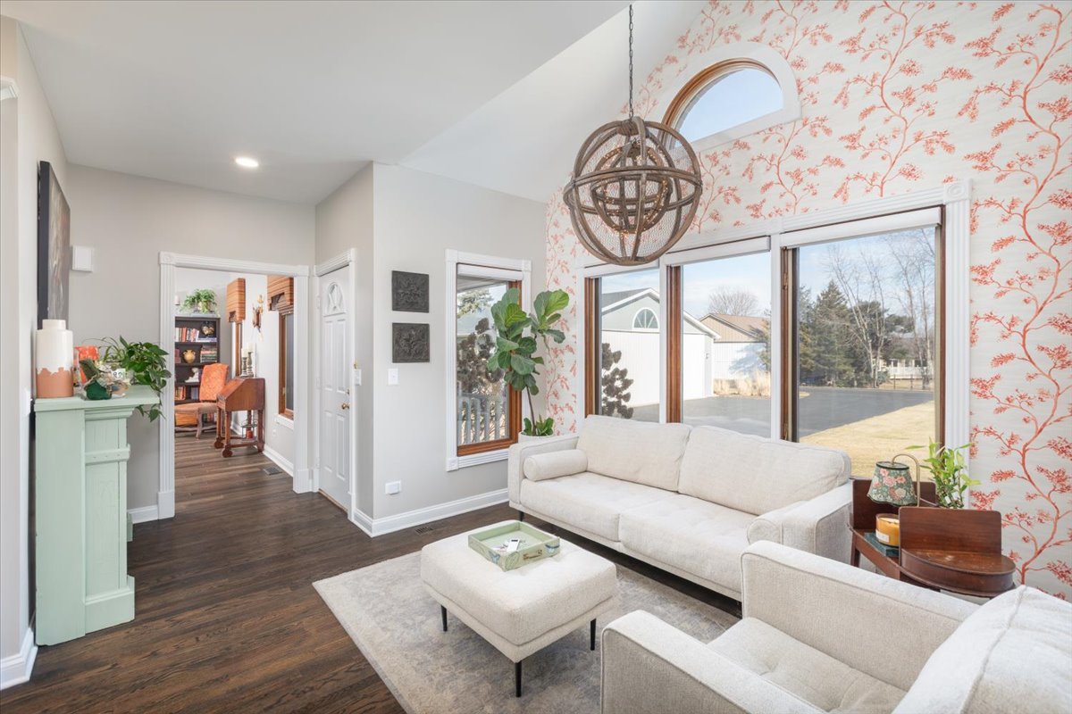 9S271 Stearman Drive, Naperville, IL 60564