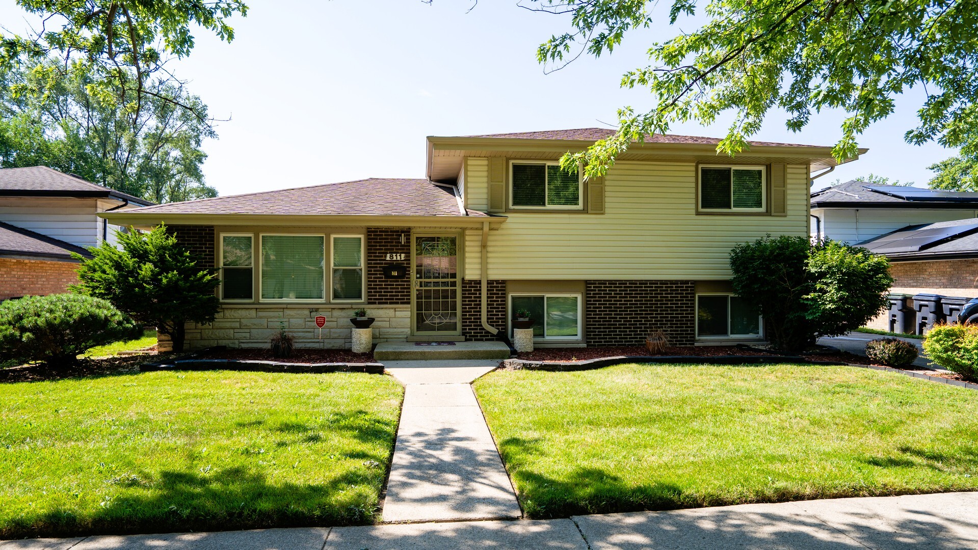 811 E 169th Place, South Holland, IL 60473