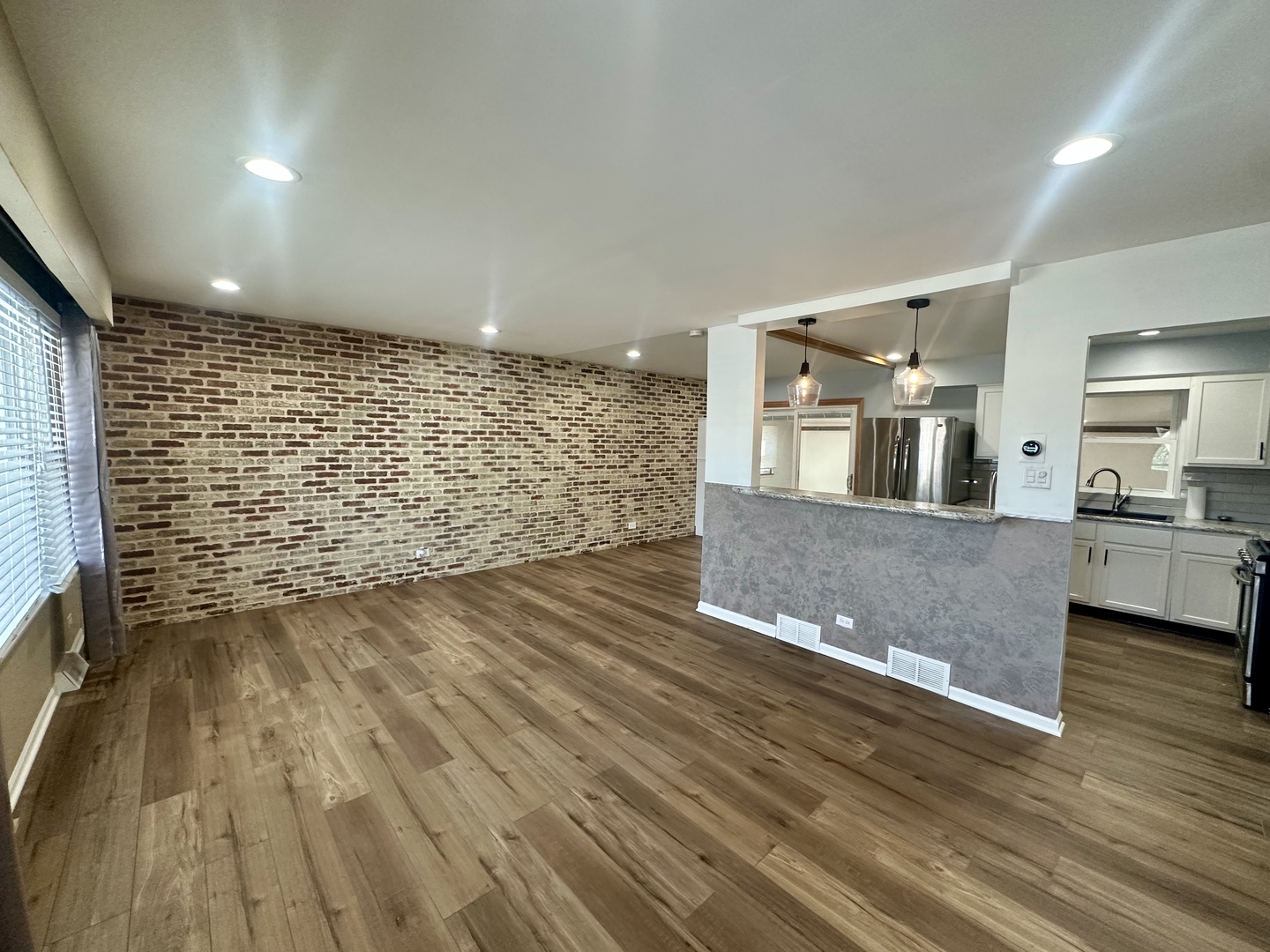 811 E 169th Place, South Holland, IL 60473