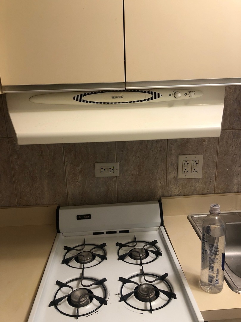 6124 W 79th Street, Burbank, IL 60459