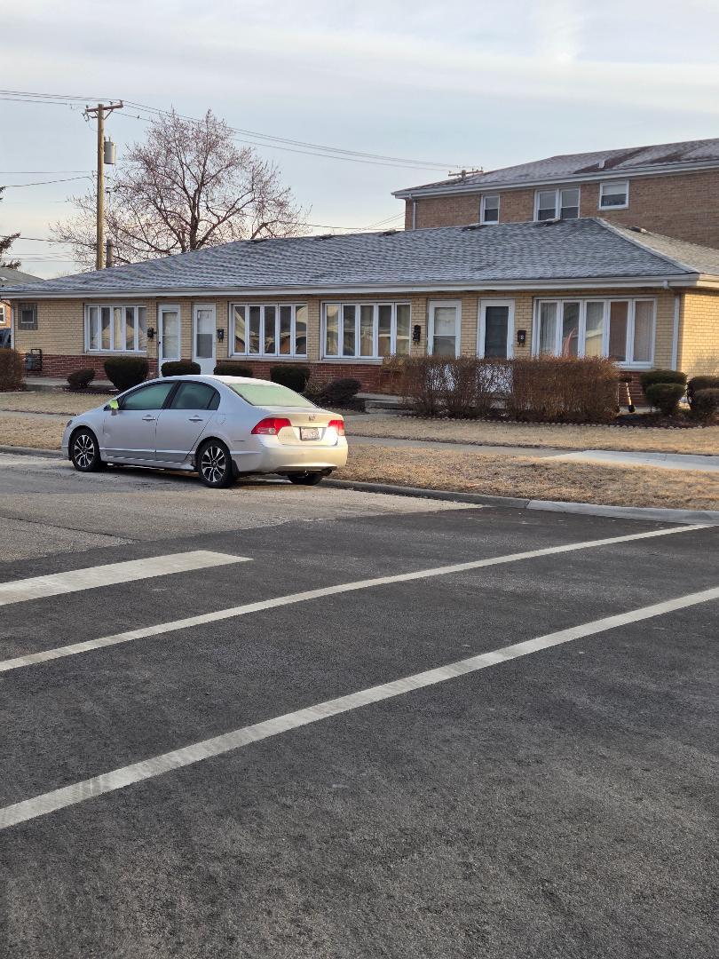 6124 W 79th Street, Burbank, IL 60459