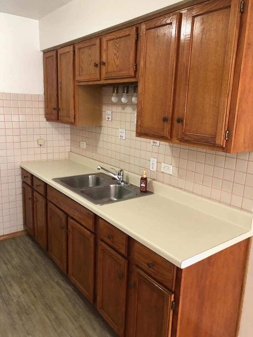 7901 Newland Avenue, Burbank, IL 60459