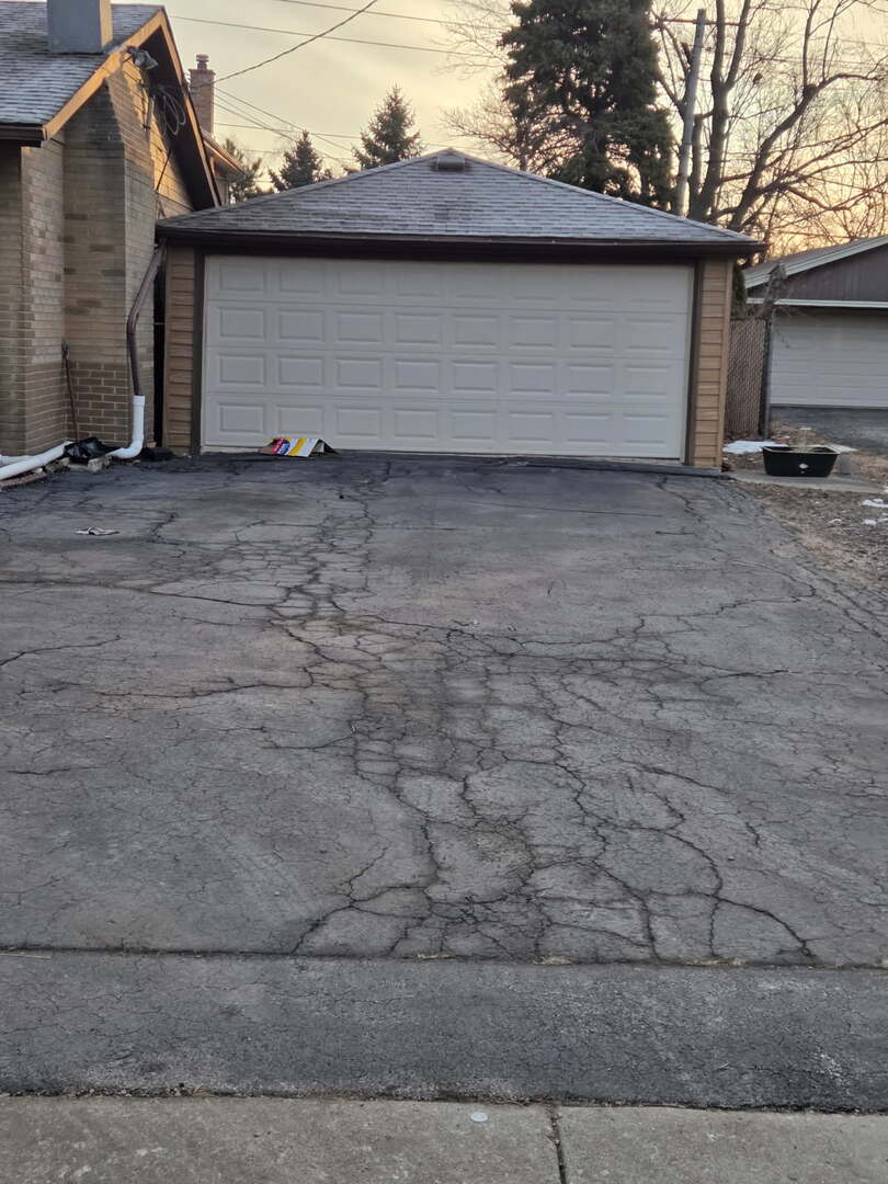 7901 Newland Avenue, Burbank, IL 60459