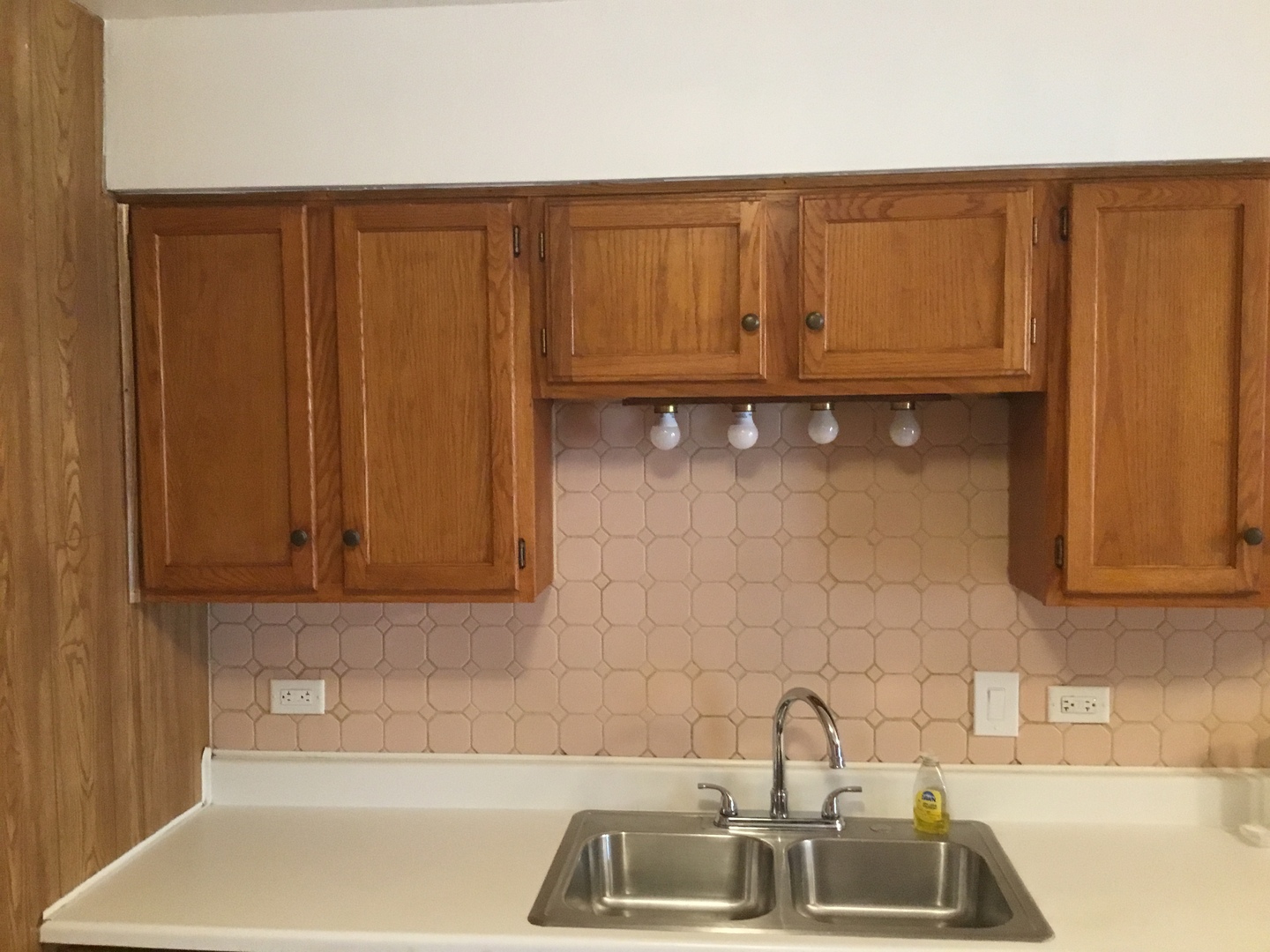 7901 Newland Avenue, Burbank, IL 60459