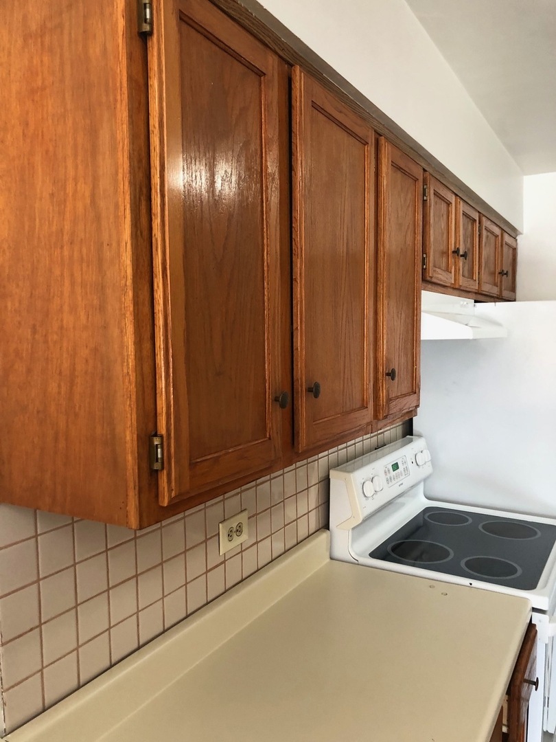 7901 Newland Avenue, Burbank, IL 60459