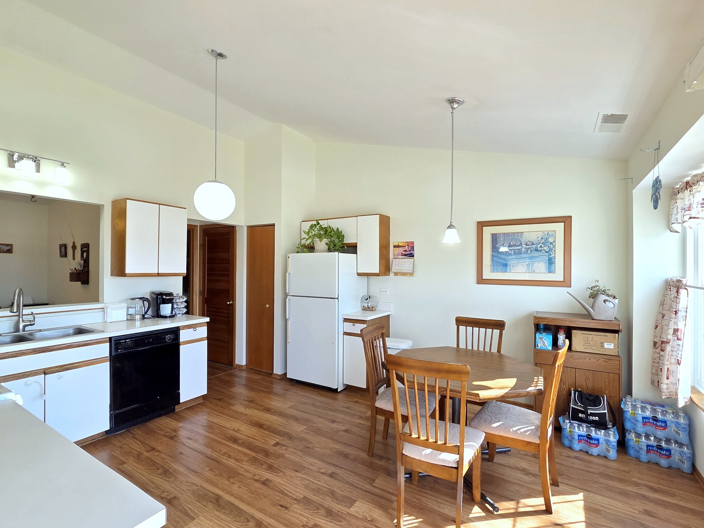 745 W Streamwood Boulevard #B, Streamwood, IL 60107