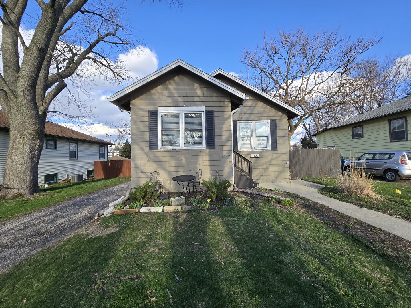 185 S Pick Avenue, Elmhurst, IL 60126