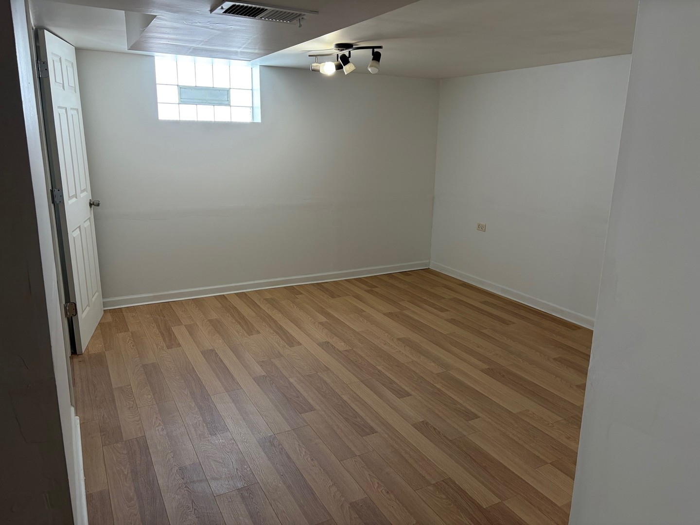 370 Clyde Avenue, Calumet City, IL 60409