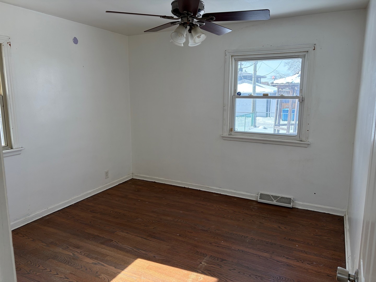 370 Clyde Avenue, Calumet City, IL 60409