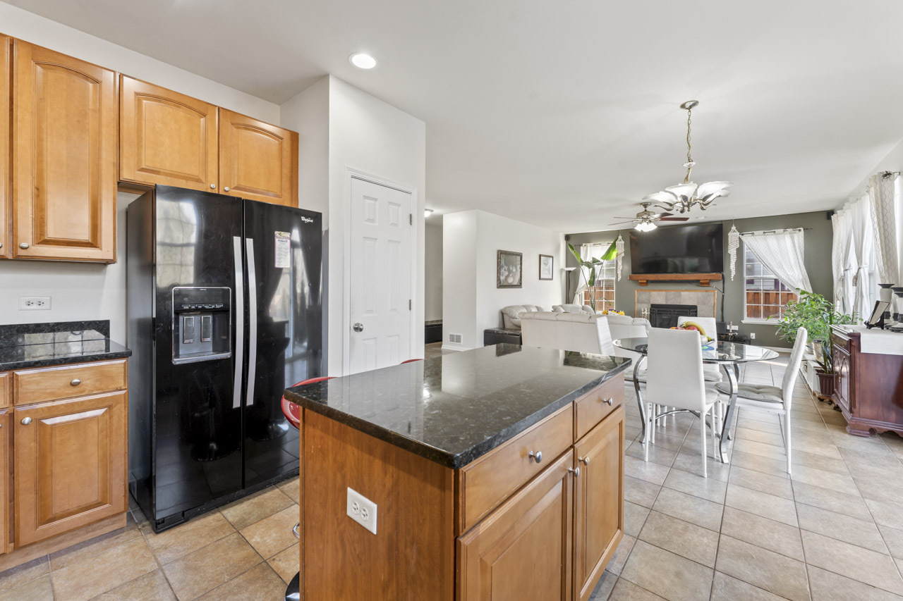 2022 Torino Drive, Elgin, IL 60123