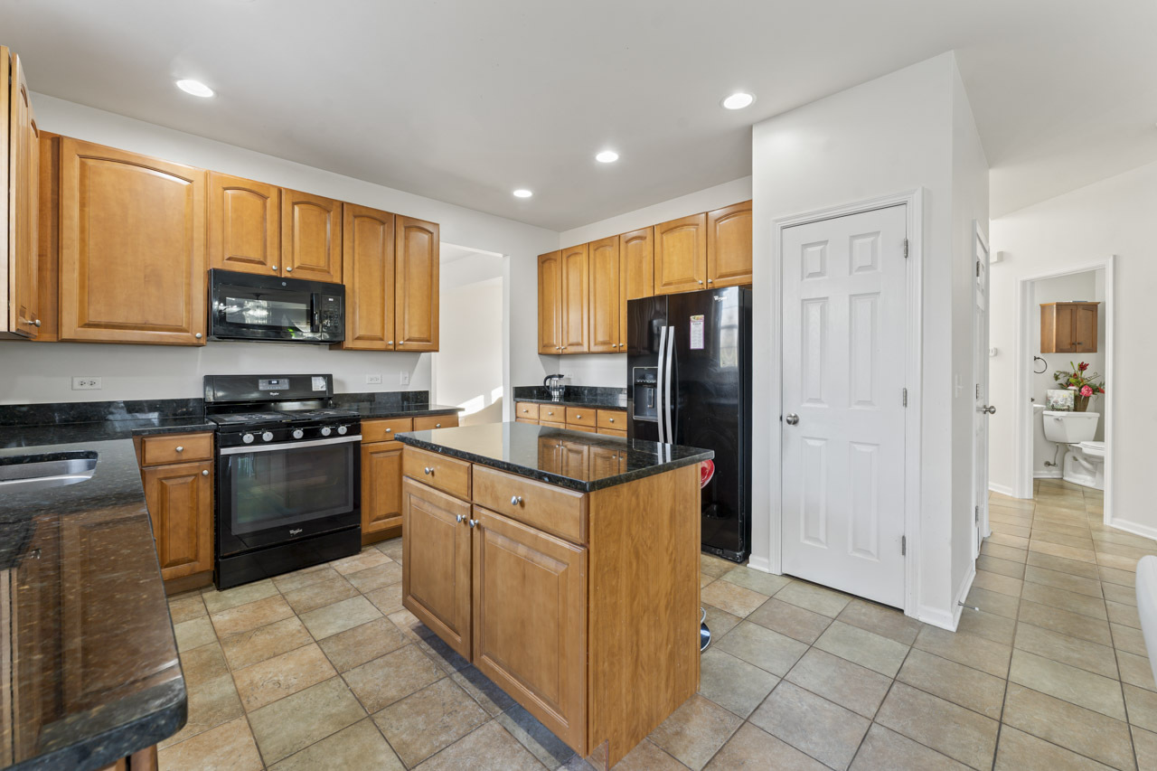 2022 Torino Drive, Elgin, IL 60123