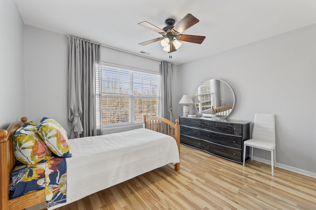 2022 Torino Drive, Elgin, IL 60123