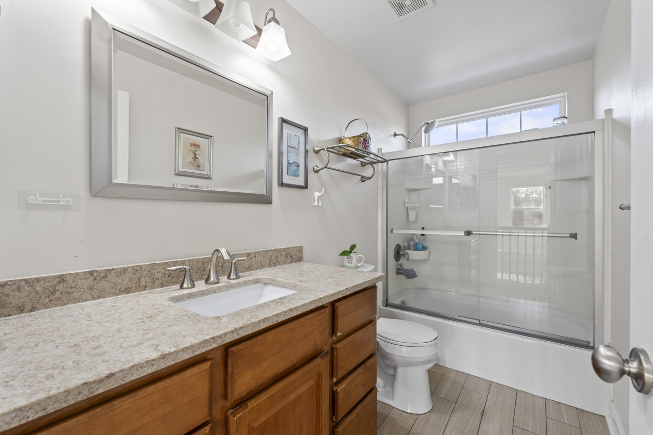 2022 Torino Drive, Elgin, IL 60123