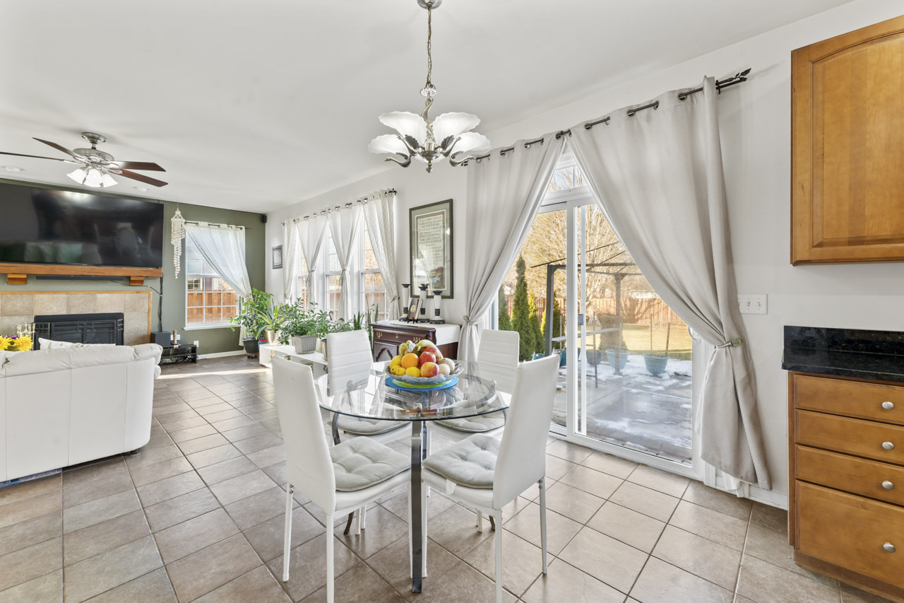 2022 Torino Drive, Elgin, IL 60123