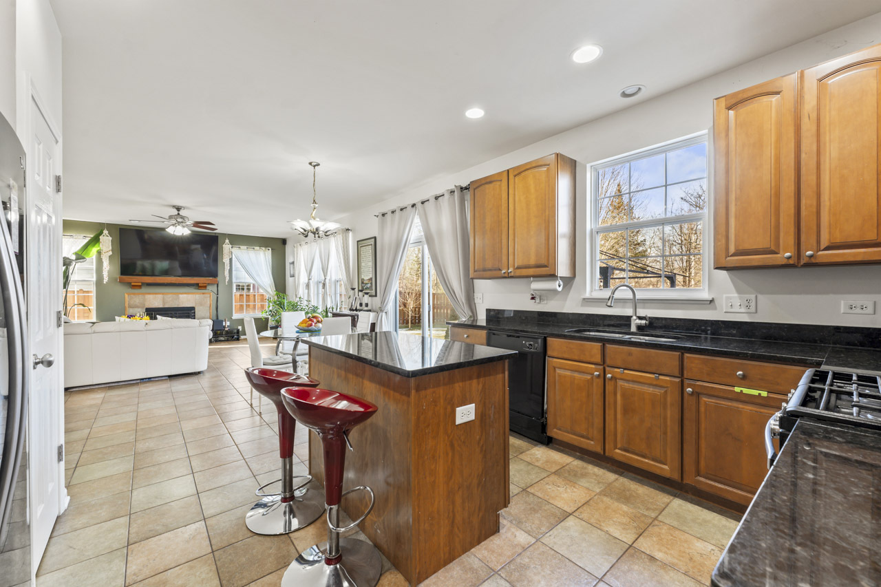 2022 Torino Drive, Elgin, IL 60123