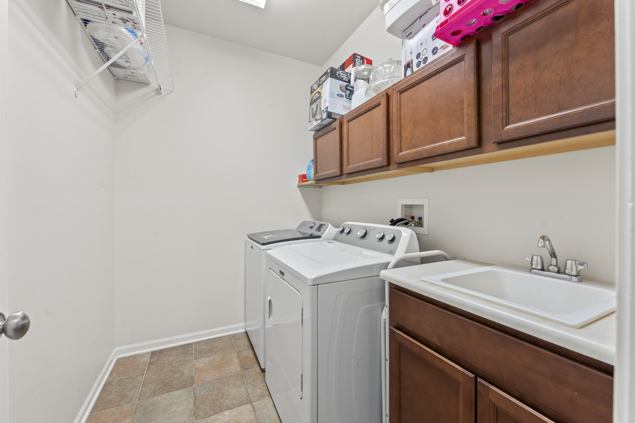 2022 Torino Drive, Elgin, IL 60123