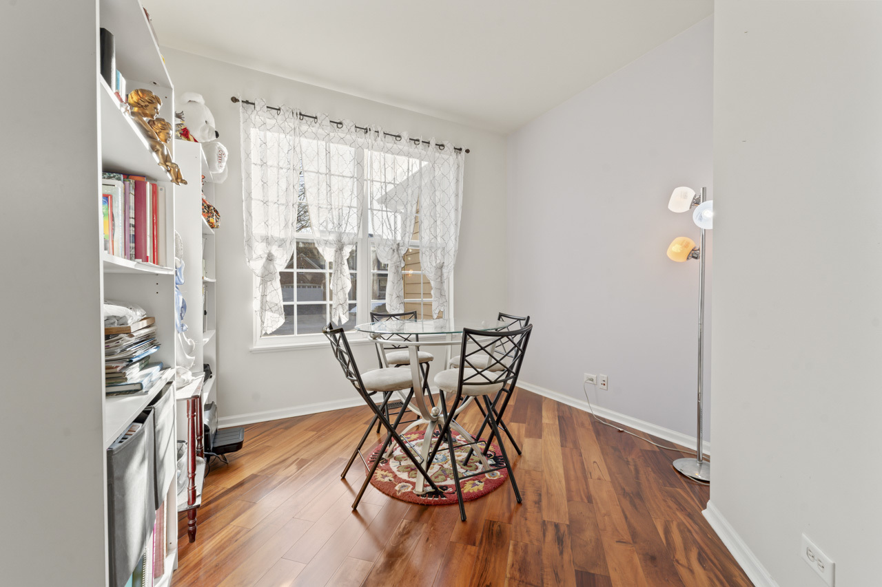 2022 Torino Drive, Elgin, IL 60123