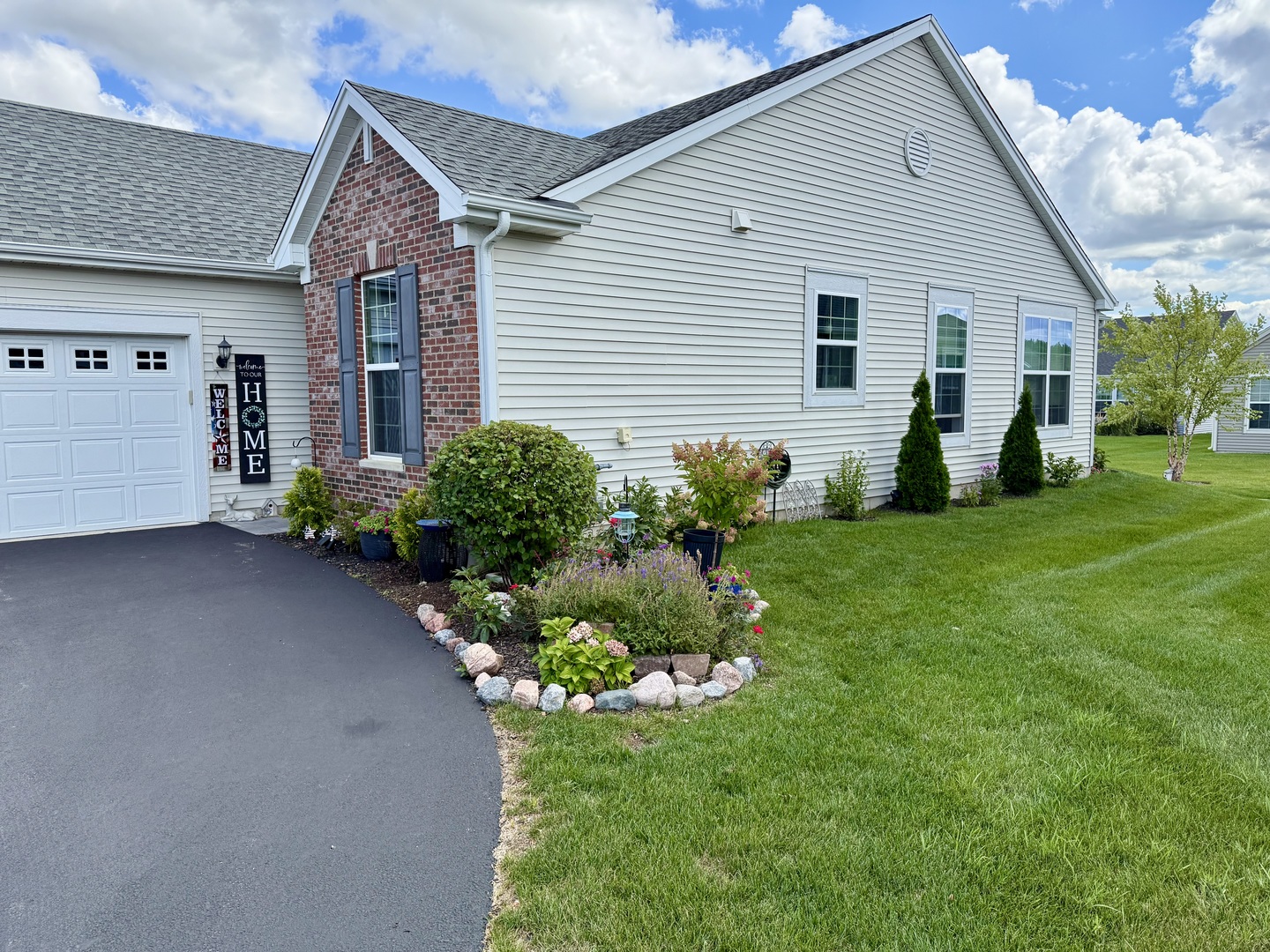 9186 Ritz Court, Huntley, IL 60142