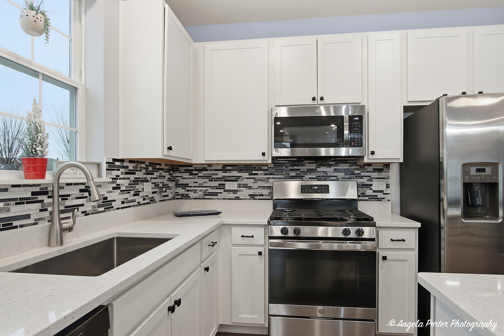 9186 Ritz Court, Huntley, IL 60142