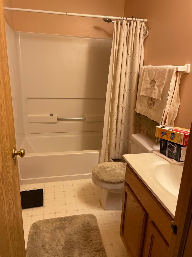 724 COUNTY LINE Road #724, Aurora, IL 60502