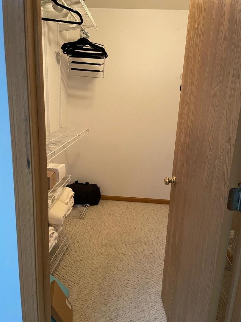 724 COUNTY LINE Road #724, Aurora, IL 60502