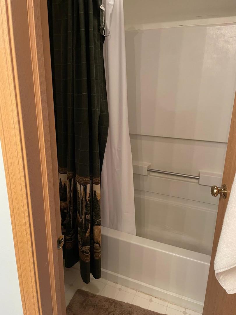 724 COUNTY LINE Road #724, Aurora, IL 60502