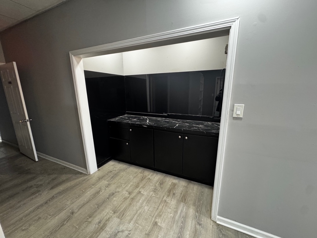 6166 S Sayre Avenue, Chicago, IL 60638