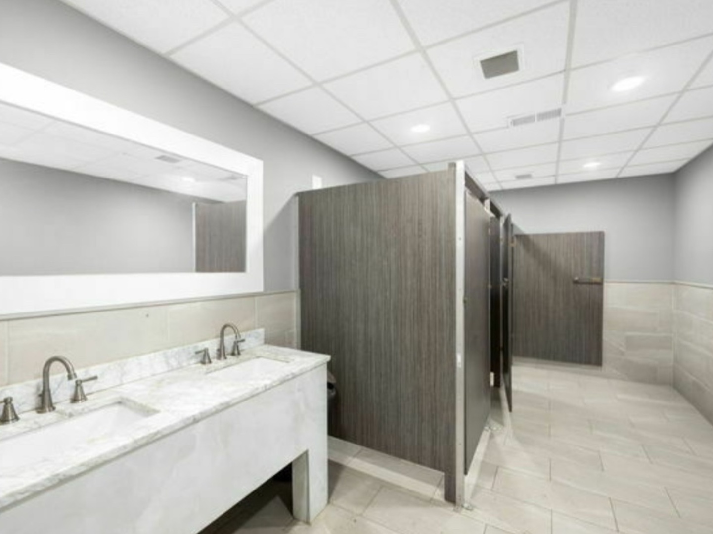 6166 S Sayre Avenue, Chicago, IL 60638