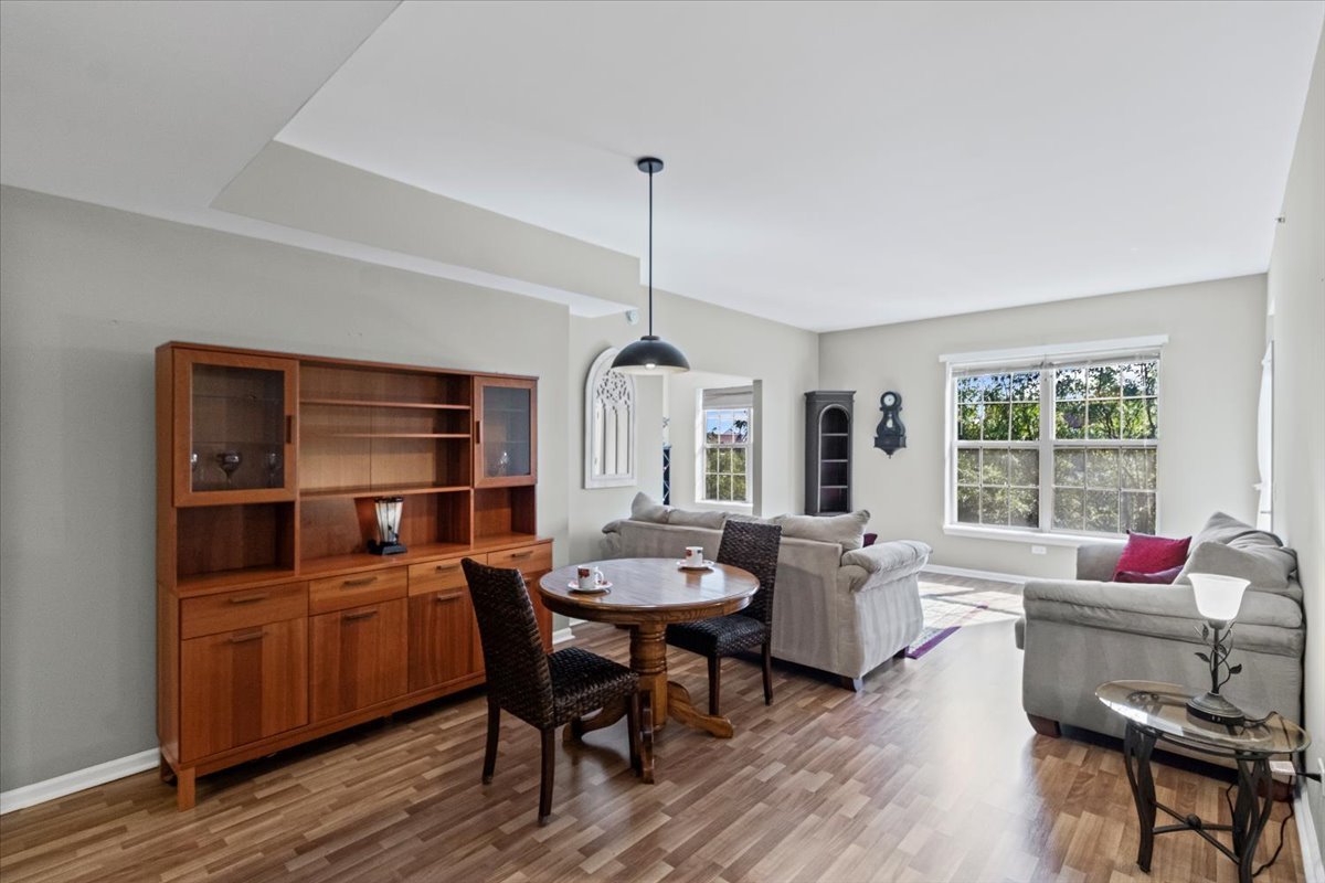 3135 Town Square Drive #401, Rolling Meadows, IL 60008