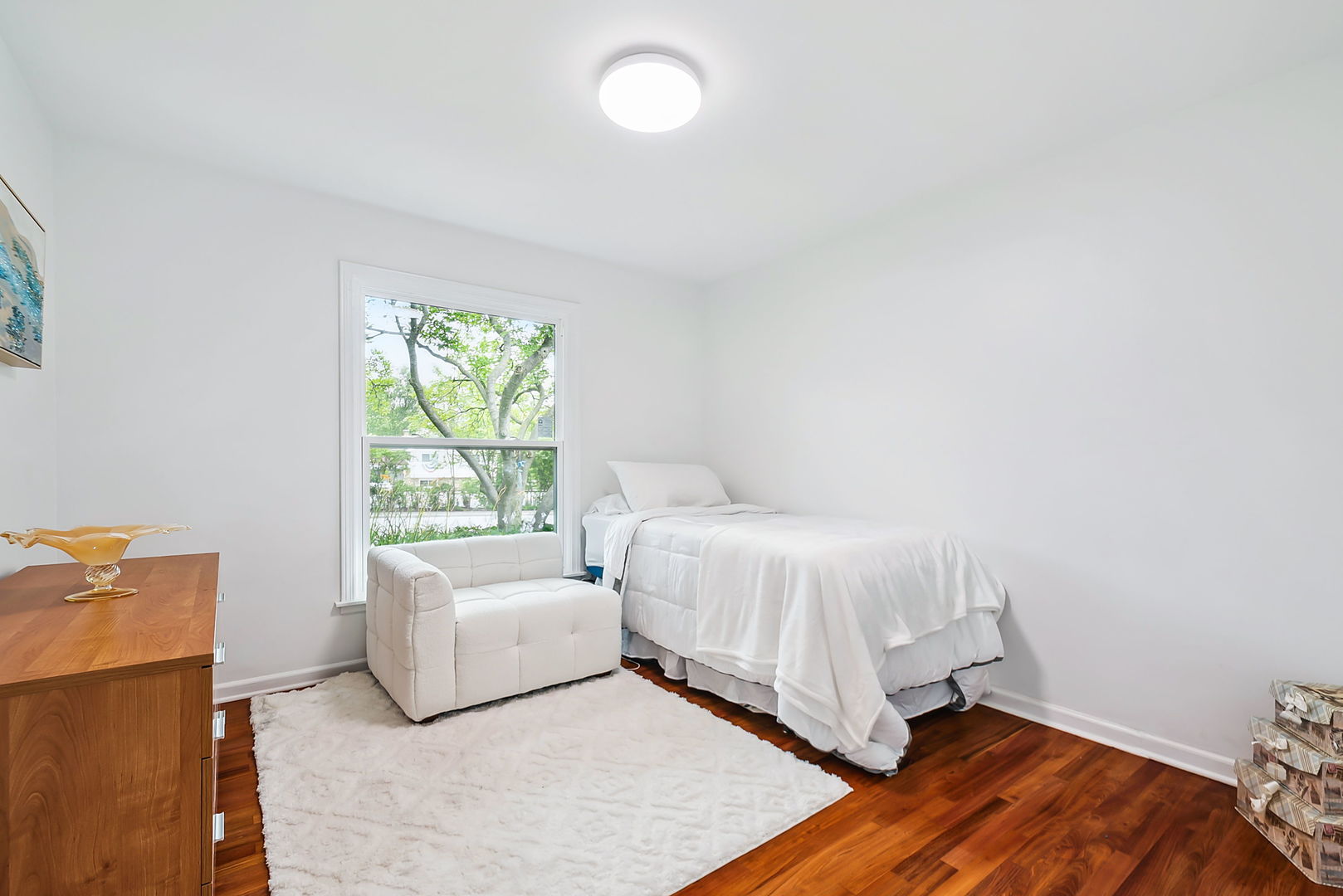 1 Camberley Court, Hinsdale, IL 60521