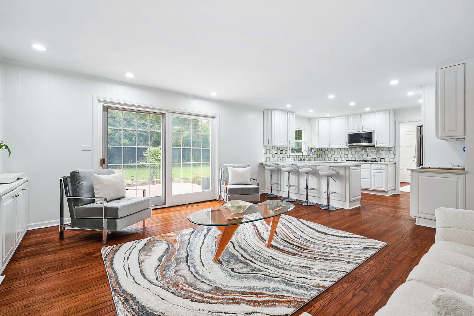 1 Camberley Court, Hinsdale, IL 60521