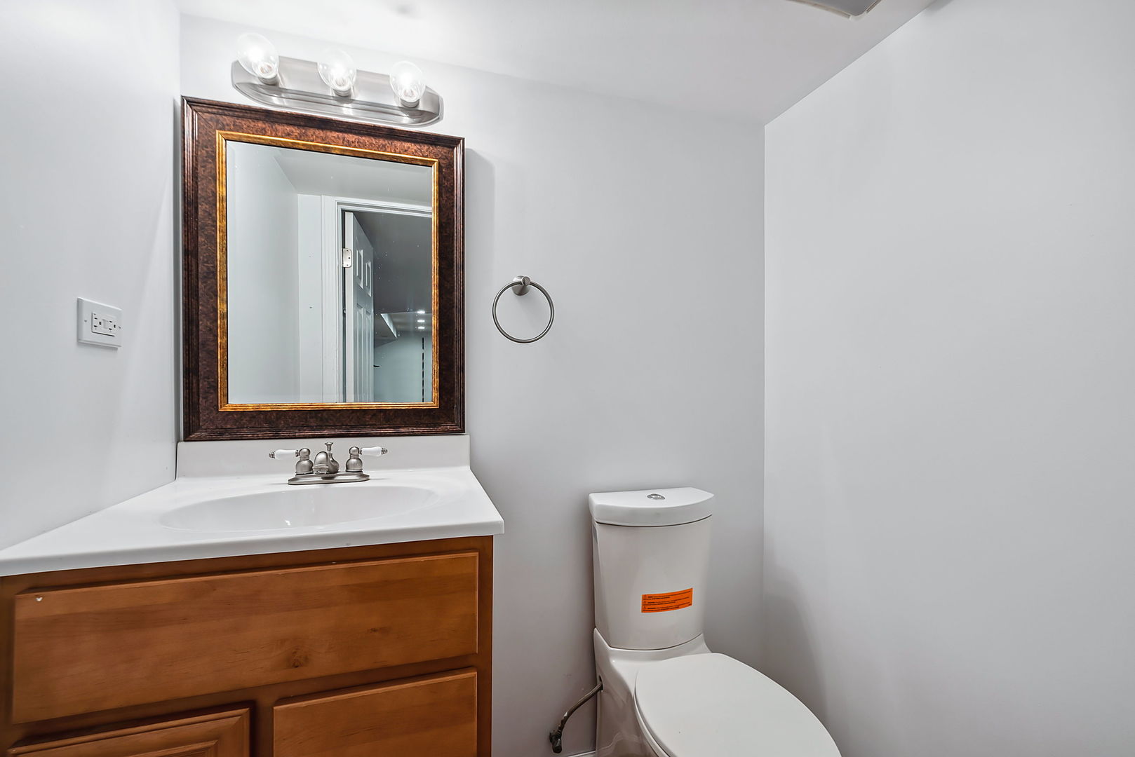 1 Camberley Court, Hinsdale, IL 60521