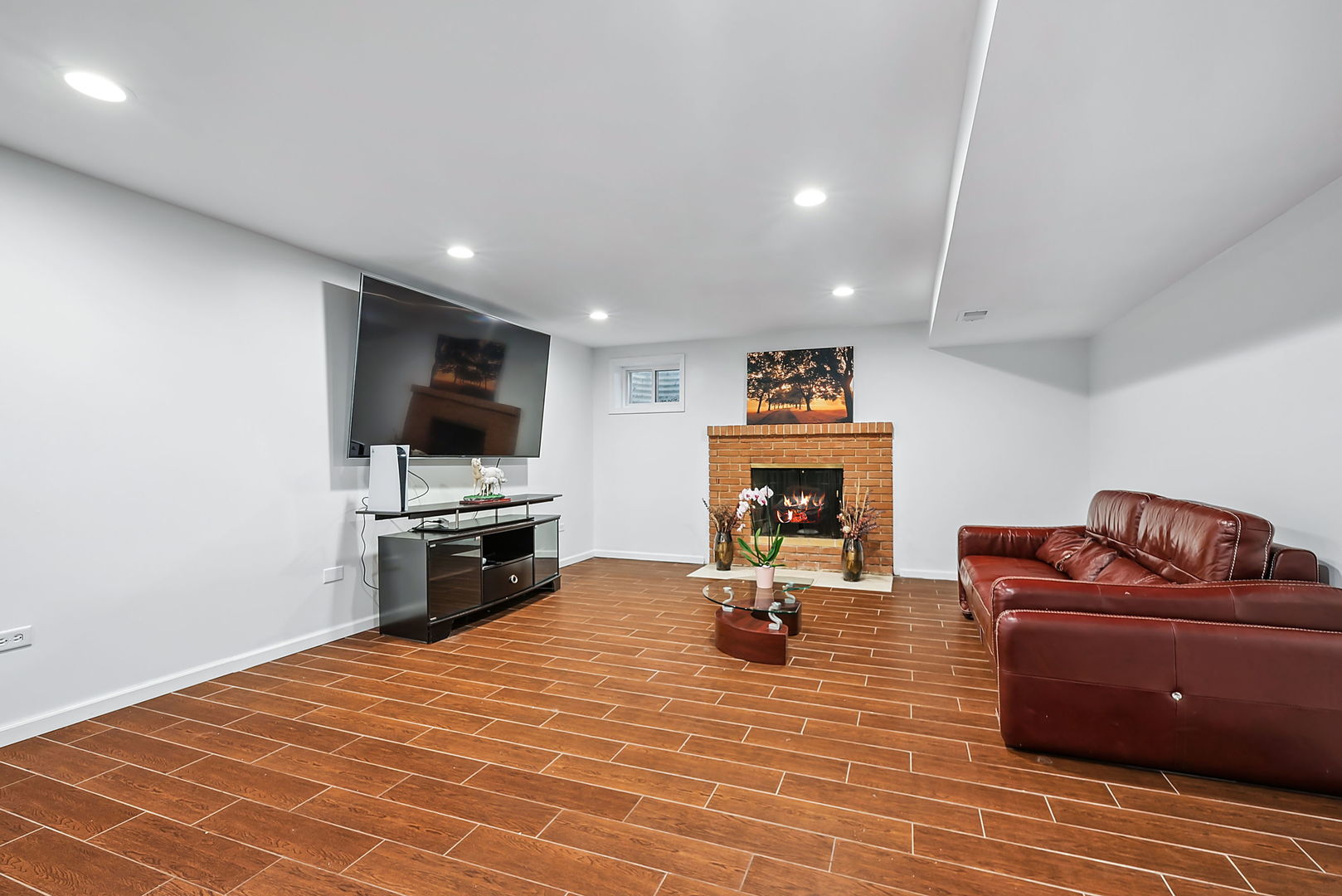 1 Camberley Court, Hinsdale, IL 60521