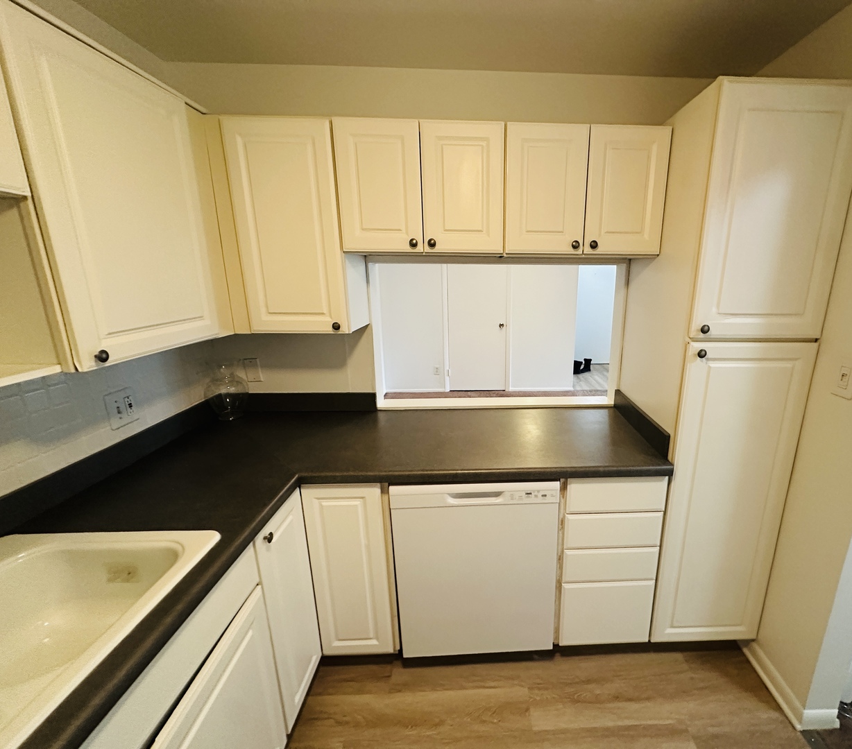 803 Brook Drive #5, Streamwood, IL 60107