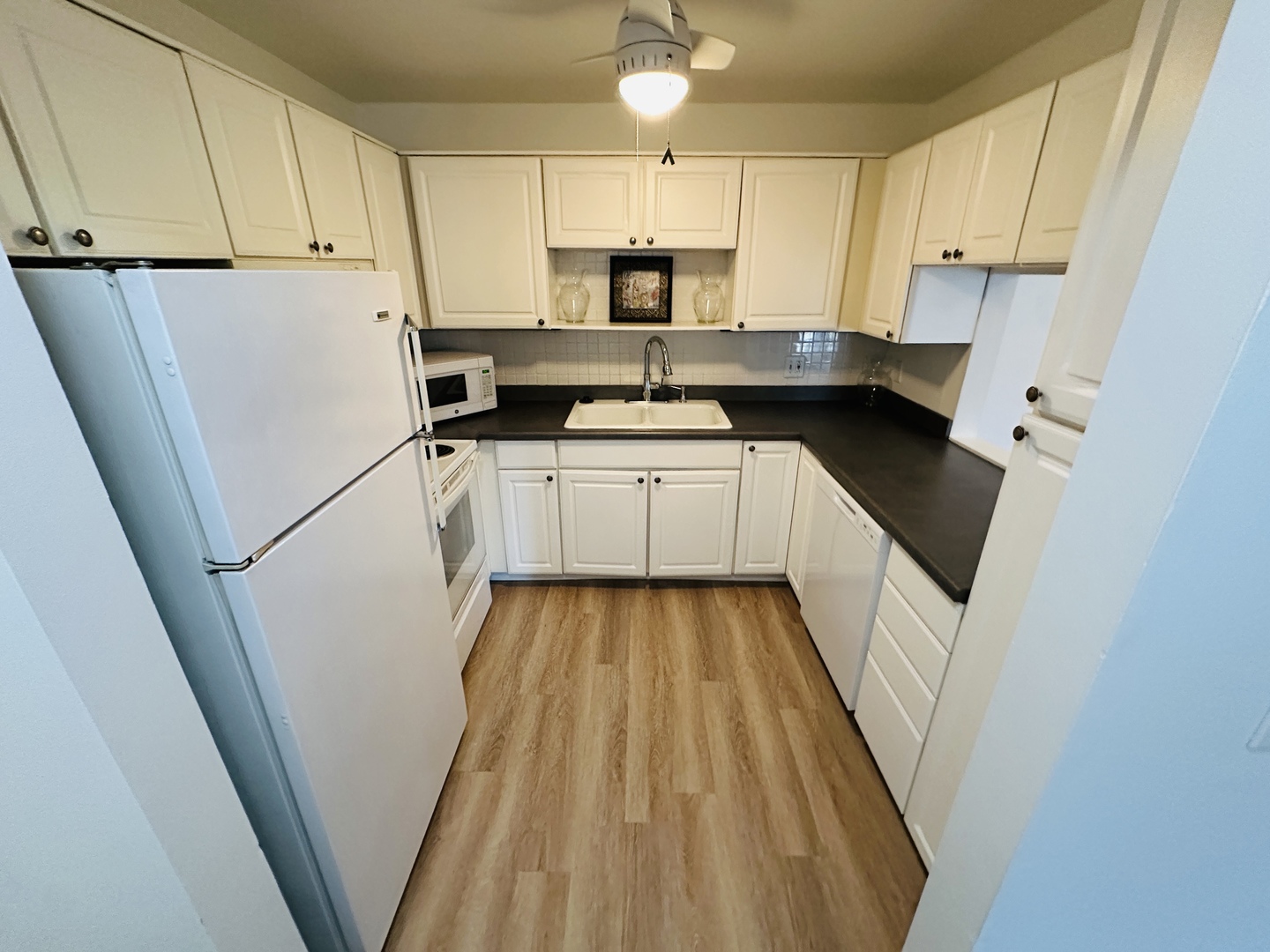 803 Brook Drive #5, Streamwood, IL 60107