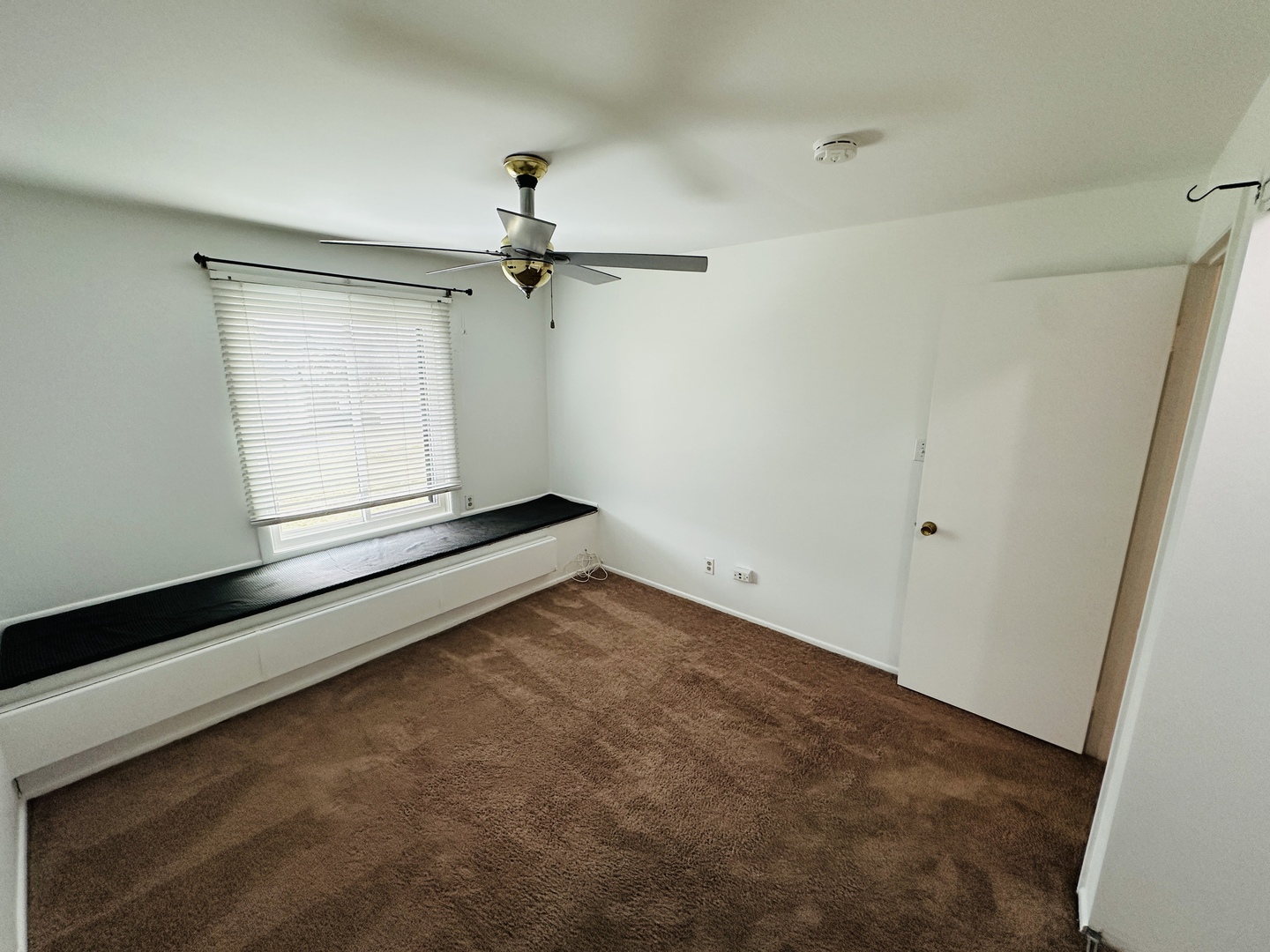 803 Brook Drive #5, Streamwood, IL 60107