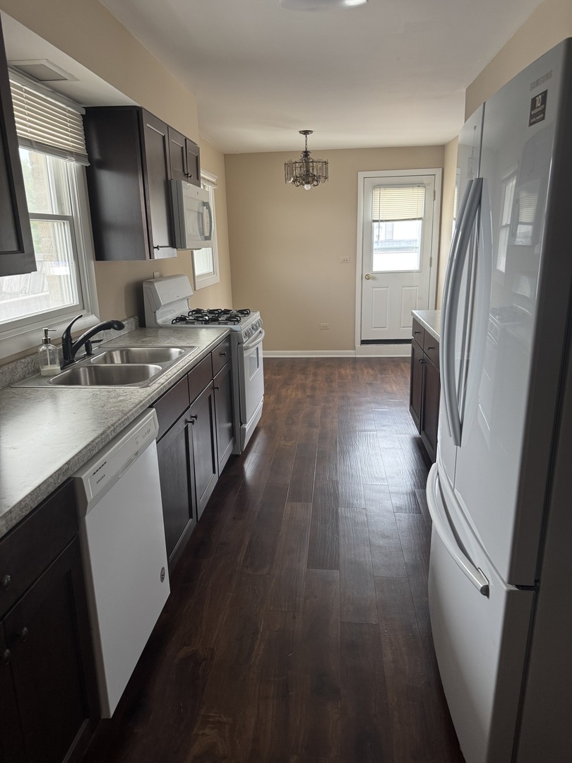 17 E Park Street #1, Mundelein, IL 60060