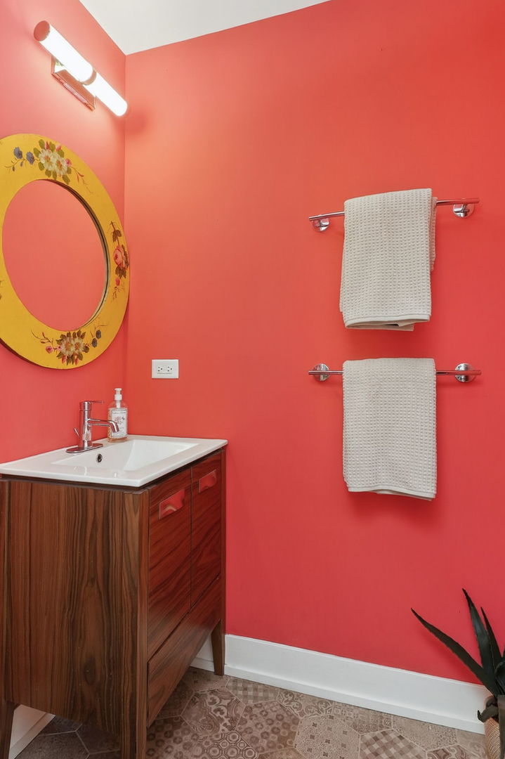 1002 Longmeadow Lane, Western Springs, IL 60558