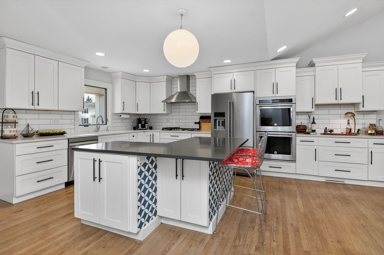 1002 Longmeadow Lane, Western Springs, IL 60558