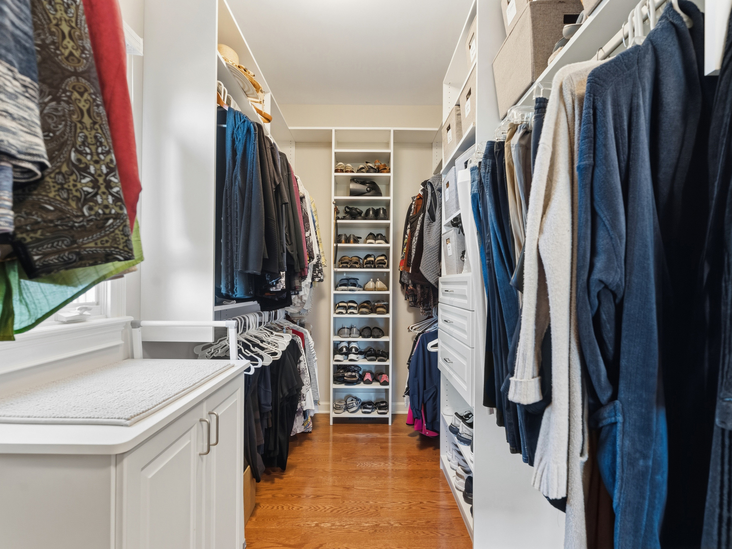 2363 Fawn Lake Circle, Naperville, IL 60564